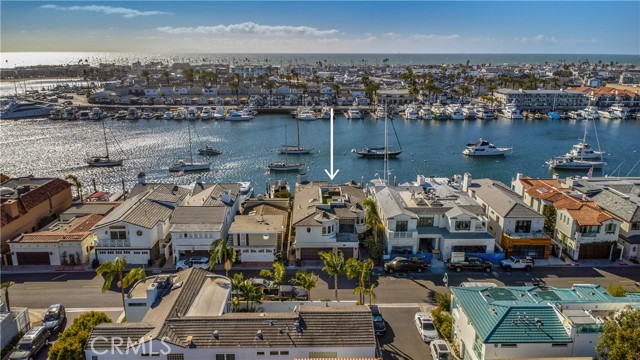 Detail Gallery Image 16 of 53 For 323 via Lido Soud, Newport Beach,  CA 92663 - 4 Beds | 3/1 Baths