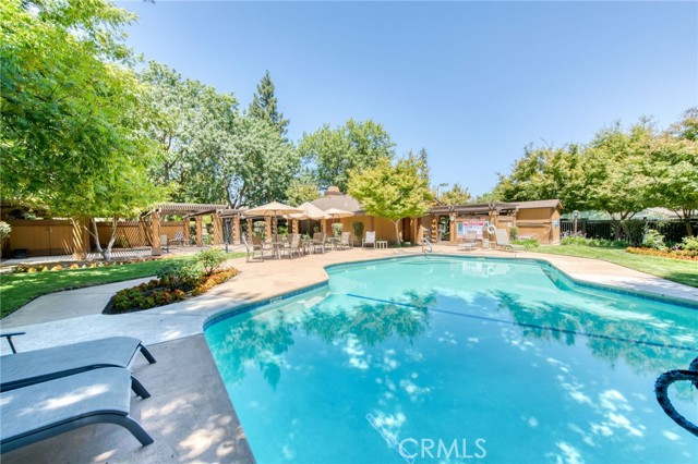 6300 N Palm Avenue, Fresno CA: https://media.crmls.org/medias/33f4c922-1943-44a8-ba06-7d804090a7df.jpg
