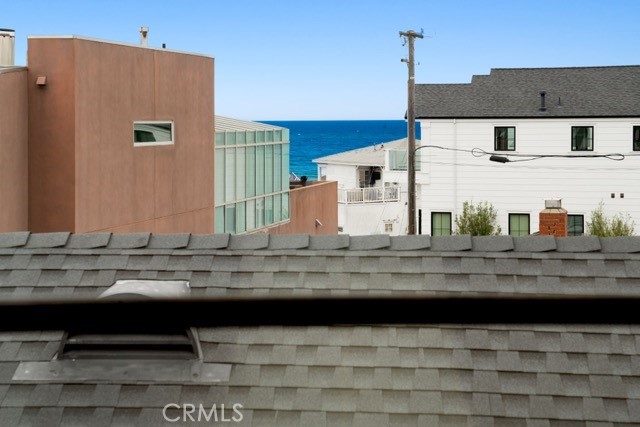 https://media.crmls.org/medias/33f59a95-c568-4a30-9356-612d7cb77409.jpg?preset=X-Large