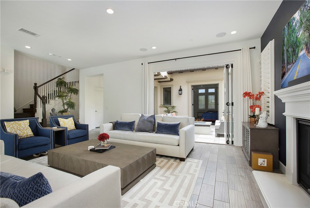 MLS #OC25181790 image #5