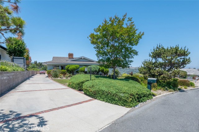 11 Sunnyfield, Rolling Hills Estates, California 90274, 4 Bedrooms Bedrooms, ,2 BathroomsBathrooms,Residential,Sold,Sunnyfield,PV22127570