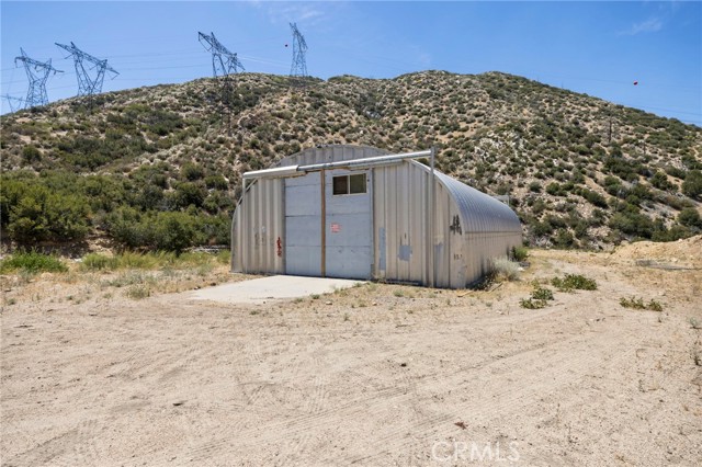 2 Aliso Canyon Road, Acton CA: https://media.crmls.org/medias/33f72caf-dcc2-44f1-ad65-ec2329a7c09d.jpg