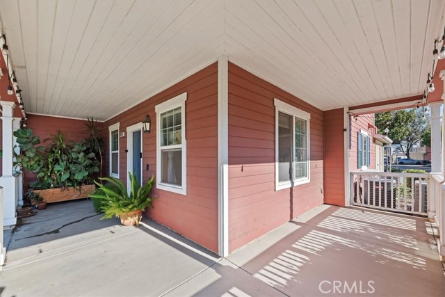 8119 W Preserve, Chino CA: https://media.crmls.org/medias/33f78408-1193-492a-b5f5-83e476744bf2.jpg