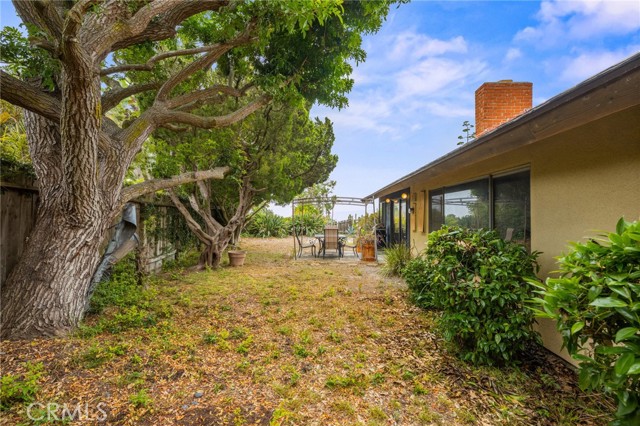 2795 Temple Hills Drive, Laguna Beach CA: https://media.crmls.org/medias/33f7f4d7-043e-4a98-86c5-52f64dc9b7d7.jpg