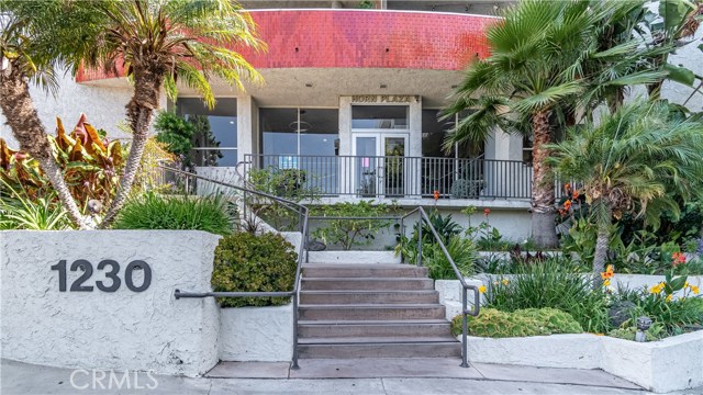 1230 Horn Avenue 525