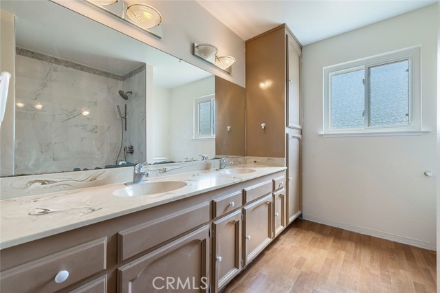 10858 N Armstrong Avenue, Clovis CA: https://media.crmls.org/medias/33f825f9-f79d-48db-9b19-8a50c4b5372f.jpg