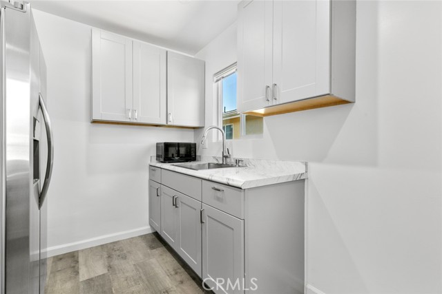 142 S Savannah Street, Los Angeles CA: https://media.crmls.org/medias/33f8835c-f90b-40d0-8a42-7c7c48cf3bc1.jpg