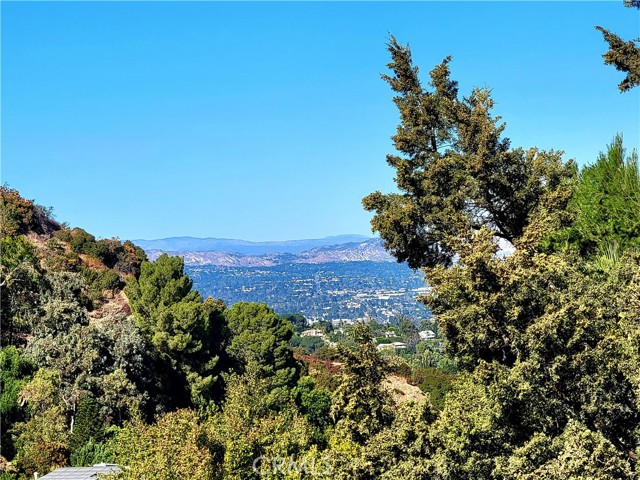 Detail Gallery Image 21 of 23 For 17148 Escalon, Encino,  CA 91436 - 4 Beds | 2/1 Baths