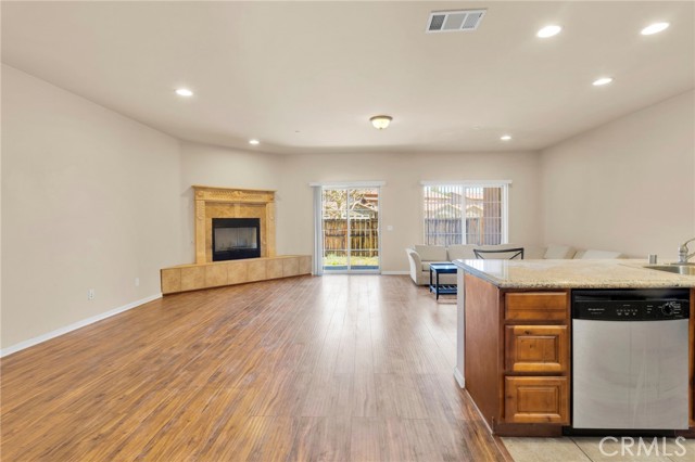 Detail Gallery Image 8 of 50 For 14119 Jicarilla Road, #204, Apple Valley,  CA 92307 - 3 Beds | 2/1 Baths