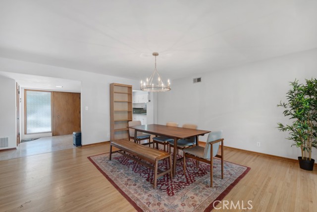 10335 Sylvia Avenue, Porter Ranch CA: https://media.crmls.org/medias/33fa5997-6840-4e92-a377-8083a8c6cfe5.jpg