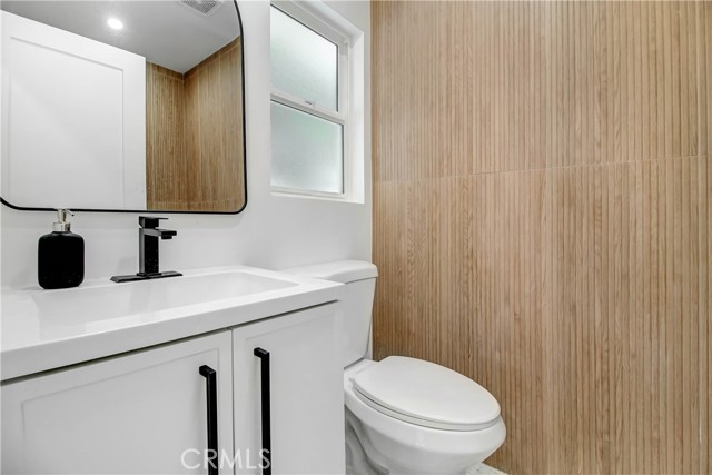 Detail Gallery Image 10 of 24 For 18715 Gledhill St, Northridge,  CA 91324 - 3 Beds | 2 Baths