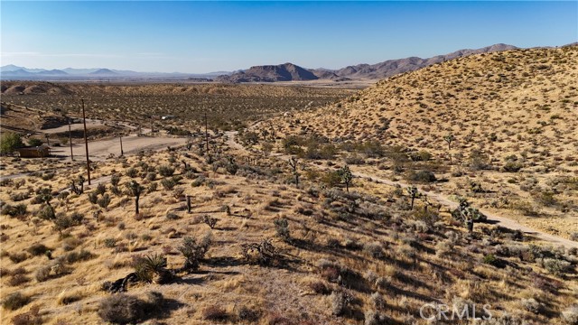 Detail Gallery Image 6 of 11 For 750 Ocotillo Way, Apple Valley,  CA 92308 - – Beds | – Baths