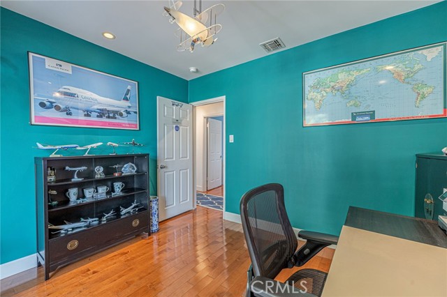 Detail Gallery Image 33 of 53 For 14156 Califa, Sherman Oaks,  CA 91401 - 3 Beds | 2 Baths