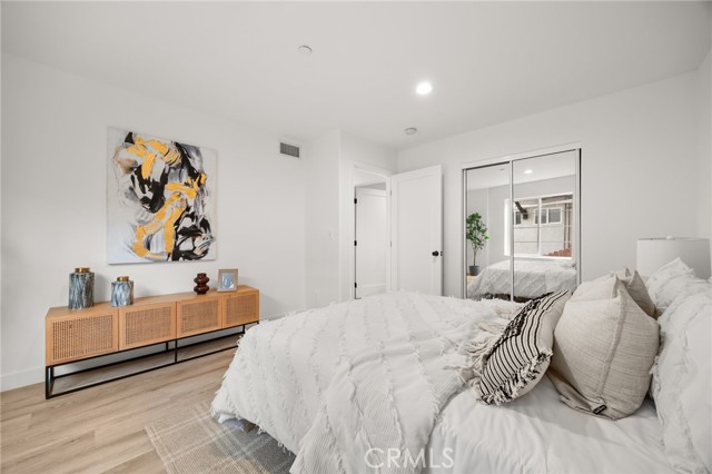 Detail Gallery Image 26 of 32 For 2391 Yorkshire Dr, Los Angeles,  CA 90065 - 3 Beds | 2/1 Baths