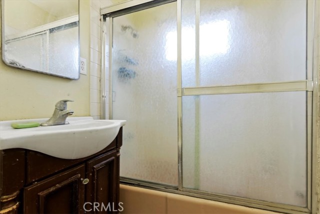 Detail Gallery Image 16 of 23 For 1230 E Olive Ct, Ontario,  CA 91764 - 3 Beds | 1/1 Baths