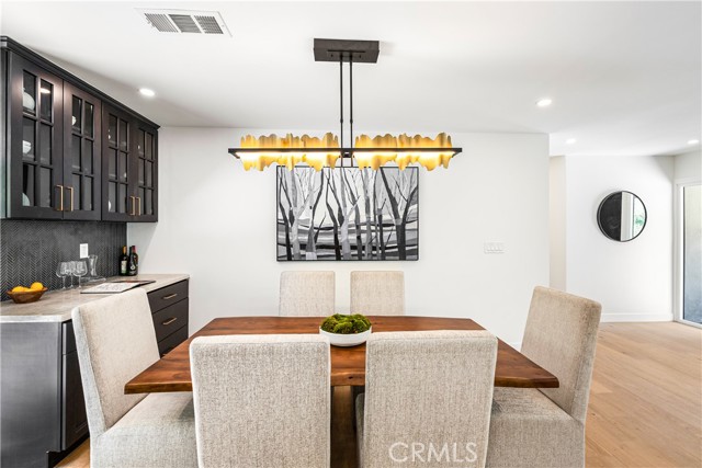 Detail Gallery Image 18 of 71 For 2321 Coldwater Canyon Dr, Beverly Hills,  CA 90210 - 3 Beds | 2 Baths
