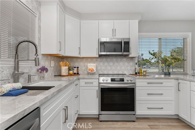 1837 N Studebaker Road, Long Beach CA: https://media.crmls.org/medias/33fe992e-3998-45d0-ada4-e15867f5fd08.jpg