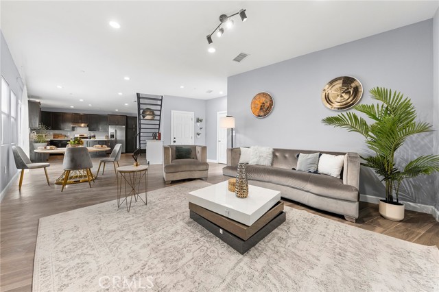 Detail Gallery Image 9 of 33 For 4059 Grace, Baldwin Park,  CA 91706 - 3 Beds | 2/1 Baths