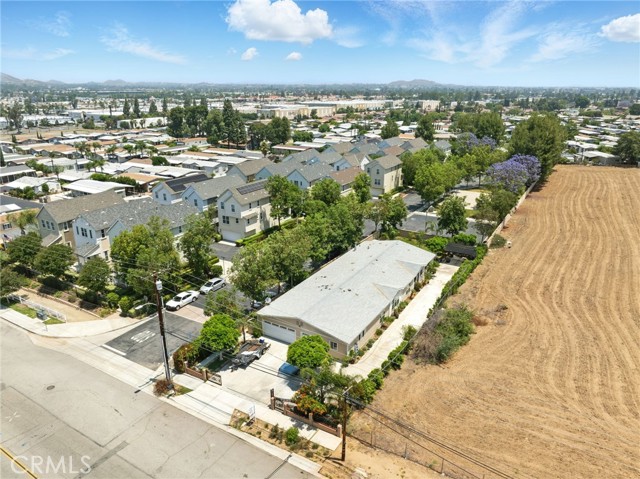3595 Buchanan Street, Riverside CA: https://media.crmls.org/medias/33ff842c-c39e-4f06-811e-be7427ded1ae.jpg