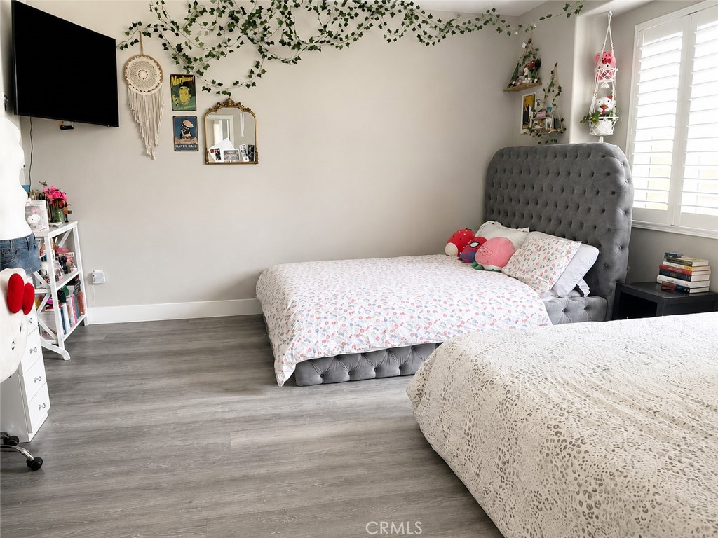 https://media.crmls.org/medias/3401b8dc-df5d-414d-a73c-bf37d8bbf193.jpg?preset=X-Large