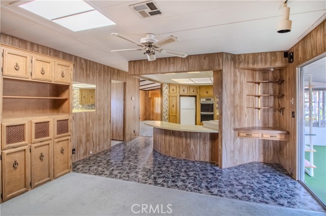 Detail Gallery Image 10 of 26 For 1387 Bishop, Hemet,  CA 92545 - 2 Beds | 2 Baths