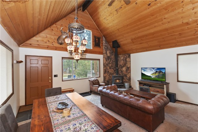 220 Angeles Boulevard, Big Bear City CA: https://media.crmls.org/medias/3402b16b-0ee4-45fb-9304-732b942647e9.jpg