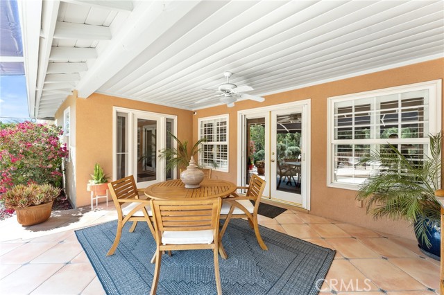 1215 Mira Monte Drive, Redlands CA: https://media.crmls.org/medias/3402b86d-d552-417b-b41d-c1b439f09e4b.jpg