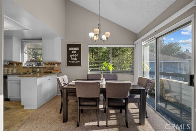 Detail Gallery Image 7 of 42 For 26964 Flo Ln #324,  Canyon Country,  CA 91351 - 2 Beds | 2 Baths