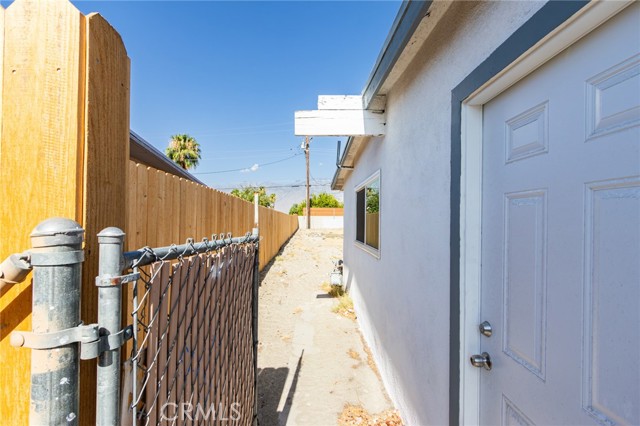 Detail Gallery Image 9 of 32 For 34351 Judy Ln, Cathedral City,  CA 92234 - 4 Beds | 3 Baths