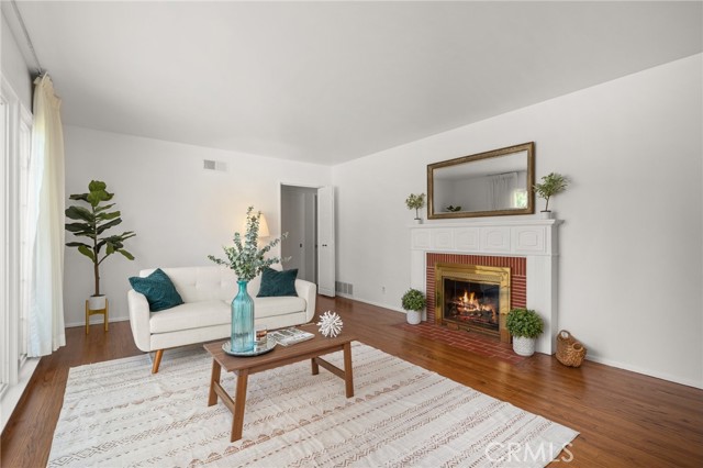 Detail Gallery Image 7 of 47 For 1424 E Vine Ave, West Covina,  CA 91791 - 4 Beds | 2/1 Baths