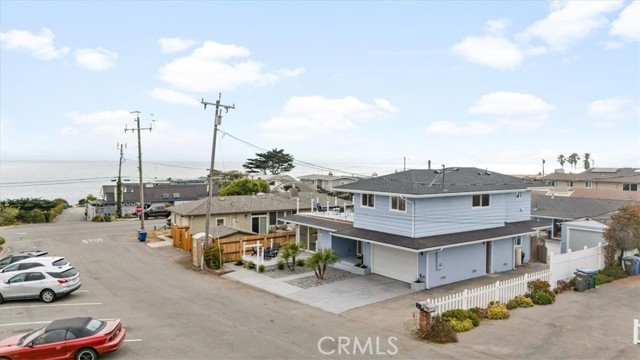 31 N 3rd Street, Cayucos CA: https://media.crmls.org/medias/3404b82a-a9c6-4ee9-ac53-4580493b1ef0.jpg