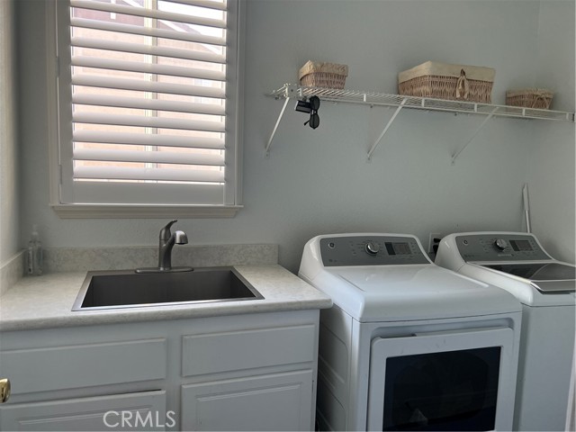 Detail Gallery Image 7 of 23 For 7739 Centro Vista, Highland,  CA 92346 - 4 Beds | 3 Baths