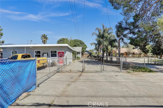 3001 N State Street, San Bernardino CA: https://media.crmls.org/medias/34052cbb-597d-46a2-aa6d-4c6e497c3c92.jpg