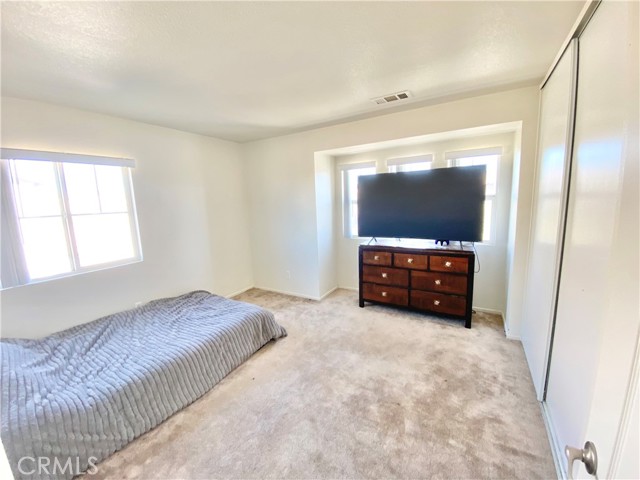 Detail Gallery Image 16 of 26 For 16926 Grand Triassic Ln, Victorville,  CA 92394 - 3 Beds | 2/1 Baths