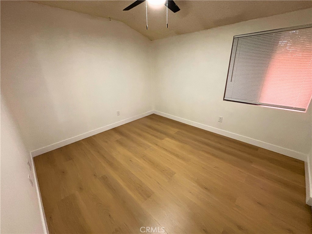 https://media.crmls.org/medias/3405cb7b-5187-4ce6-966c-576e6a2209fe.jpg?preset=X-Large