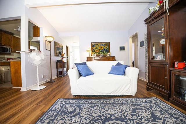 Detail Gallery Image 11 of 46 For 71 W Dameron, Long Beach,  CA 90805 - 3 Beds | 2 Baths