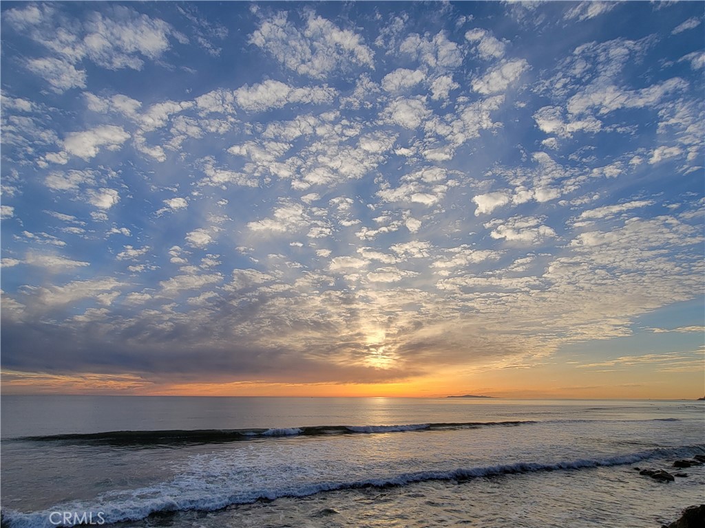 https://media.crmls.org/medias/3406d217-e518-4588-a5d1-f81f744be4e3.jpg?preset=X-Large