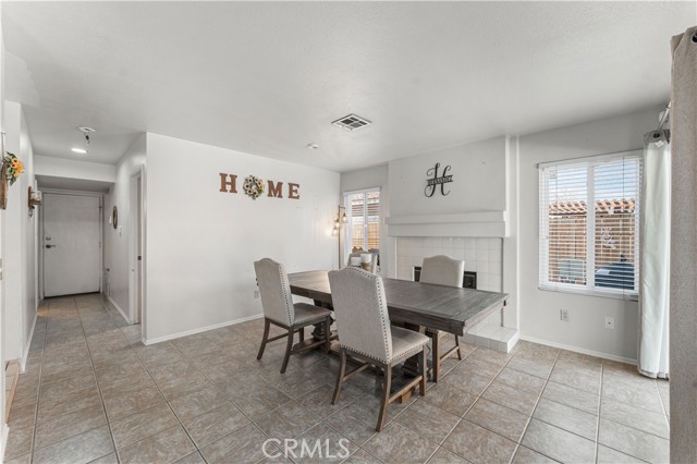 Detail Gallery Image 11 of 34 For 44200 Gillan Ave, Lancaster,  CA 93535 - 4 Beds | 3 Baths