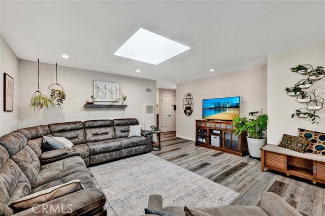 Detail Gallery Image 10 of 55 For 8021 Sterling, Huntington Beach,  CA 92646 - 3 Beds | 2 Baths