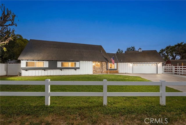 Detail Gallery Image 2 of 69 For 3330 Kips Korner Rd, Norco,  CA 92860 - 5 Beds | 3 Baths