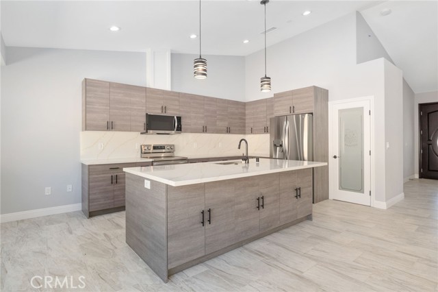 Detail Gallery Image 10 of 50 For 18756 Centennial St, Hesperia,  CA 92345 - 4 Beds | 3 Baths