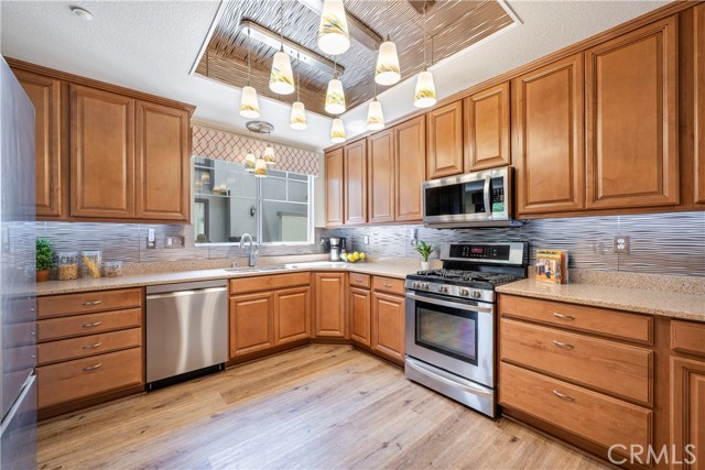 3518 E Berkshire Court, Orange CA: https://media.crmls.org/medias/340a935d-2c8f-428c-adee-007ff3df1466.jpg
