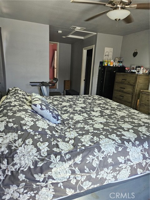 Detail Gallery Image 7 of 26 For 8693 San Carlos Ave, South Gate,  CA 90280 - 4 Beds | 2 Baths