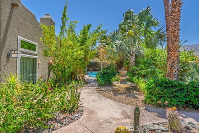 54030 Eisenhower Drive, La Quinta CA: https://media.crmls.org/medias/340b9721-6a85-4e34-8a34-0a1ca838646a.jpg