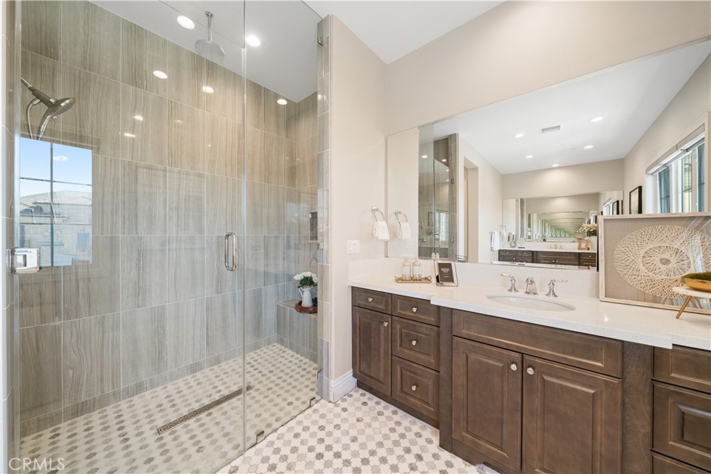 MLS #OC25246065 image #35