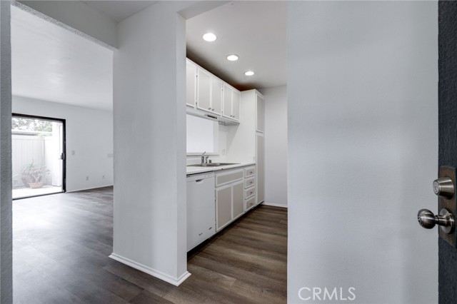 Detail Gallery Image 6 of 29 For 215 Wichita Ave #501,  Huntington Beach,  CA 92648 - 1 Beds | 1 Baths
