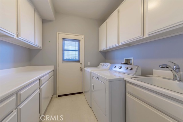 2018 Wren Way, Fullerton CA: https://media.crmls.org/medias/340e788e-9b32-4ab7-86be-a62d3f200301.jpg