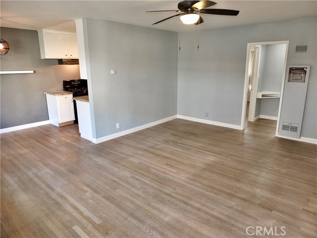 Detail Gallery Image 2 of 31 For 3042 E 3rd St #15,  Long Beach,  CA 90814 - 1 Beds | 1 Baths