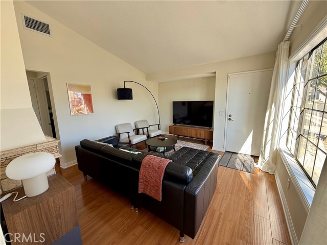 Detail Gallery Image 3 of 17 For 12399 Blazing Star Ct, Rancho Cucamonga,  CA 91739 - 2 Beds | 1 Baths