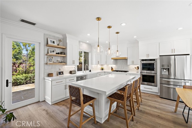 40 Celestine Circle, Ladera Ranch CA: https://media.crmls.org/medias/340f8ca5-282c-4234-851c-4539bf9f29a6.jpg